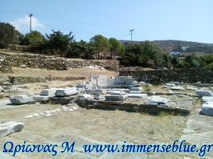 Εξέδρα της Ναυσίου, Κιόνια - Ωρίωνας Μ